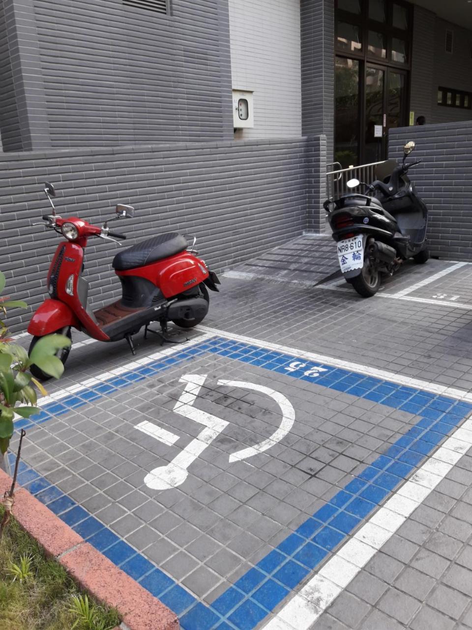 Hotel Intrendy Taishan Esterno foto